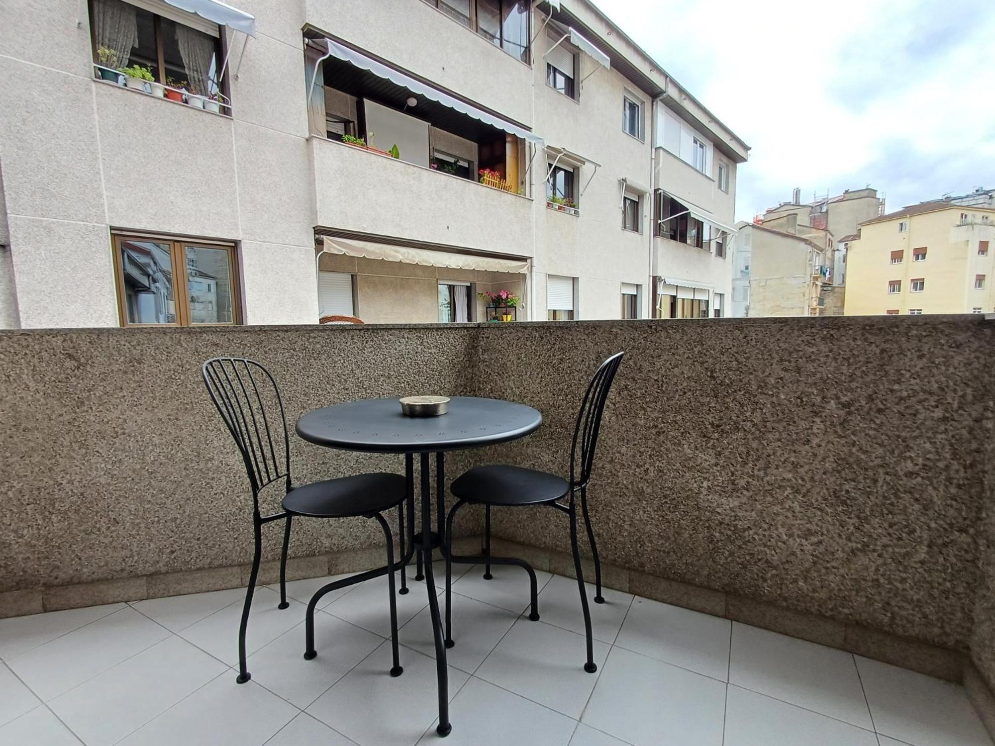 4J - Ourense Centro Con Parking Exterior foto